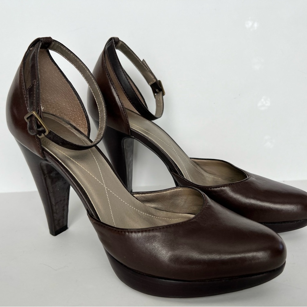 Audrey Brooke Leather Platform Brown Heels with ankle strap 7.5M